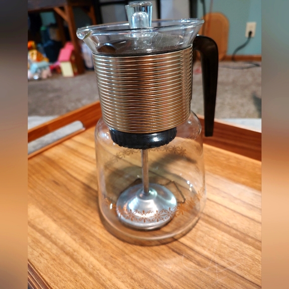 Vintage MCM Cory 8 cup coffee maker / pot / carafe - Picture 2 of 15
